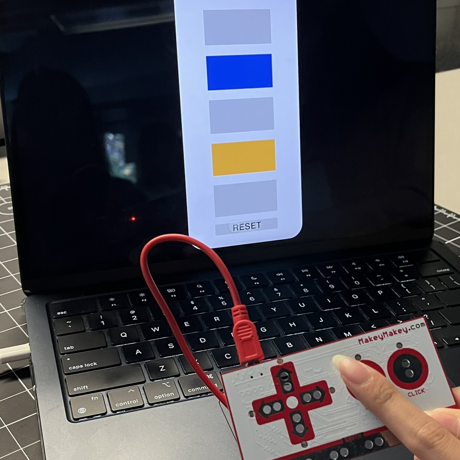 ProtoPie Connect prototype of changing colour keys connected to MakeyMakey.