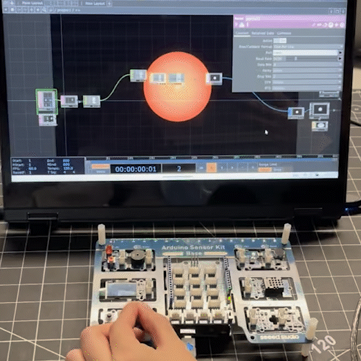 GIF demonstrating expanding and shrinking of the circle using Arduino control.